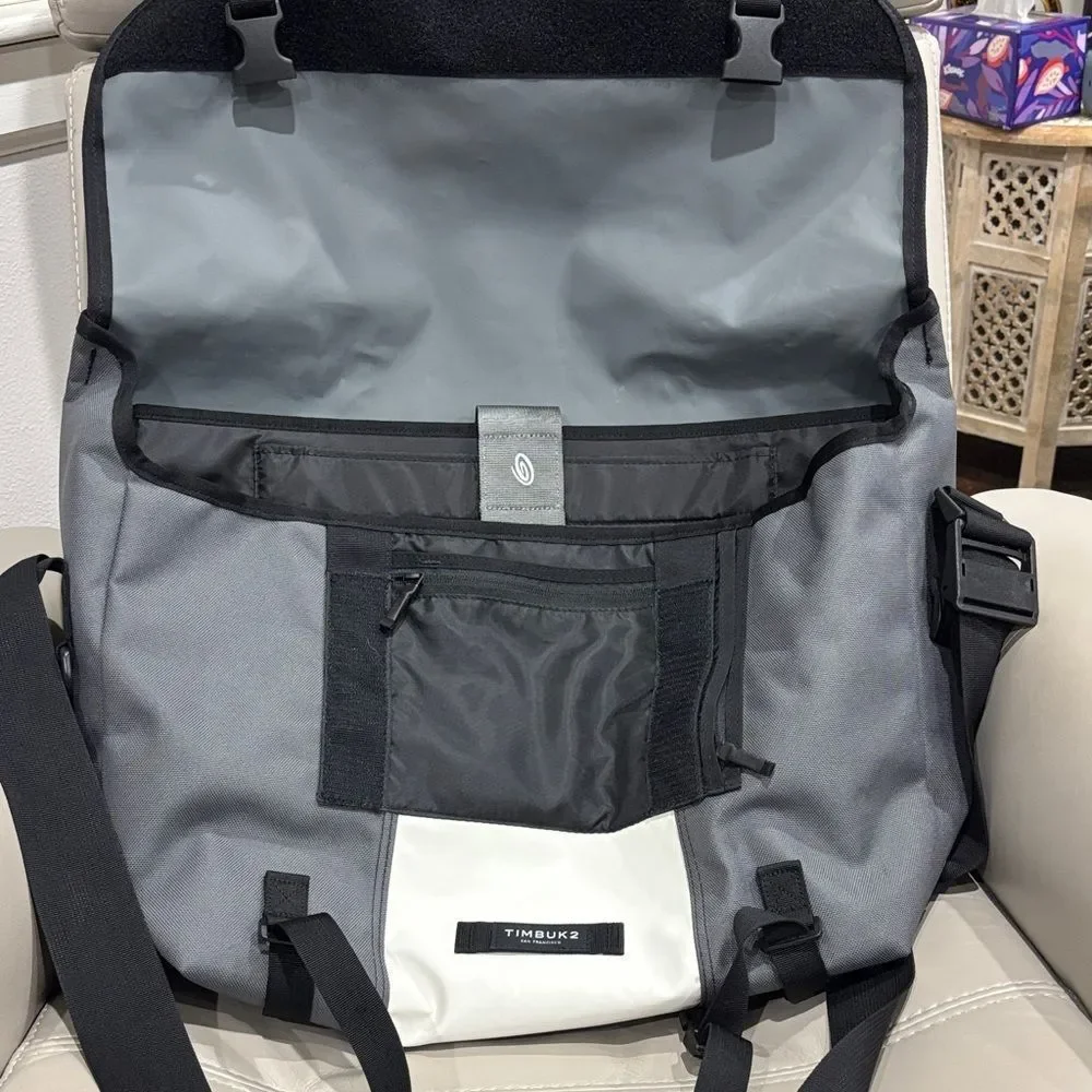 Timbuk2 Charcoal and Ivory Messenger Bag NWOT